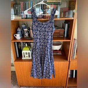 Adorable patterned women’s dress